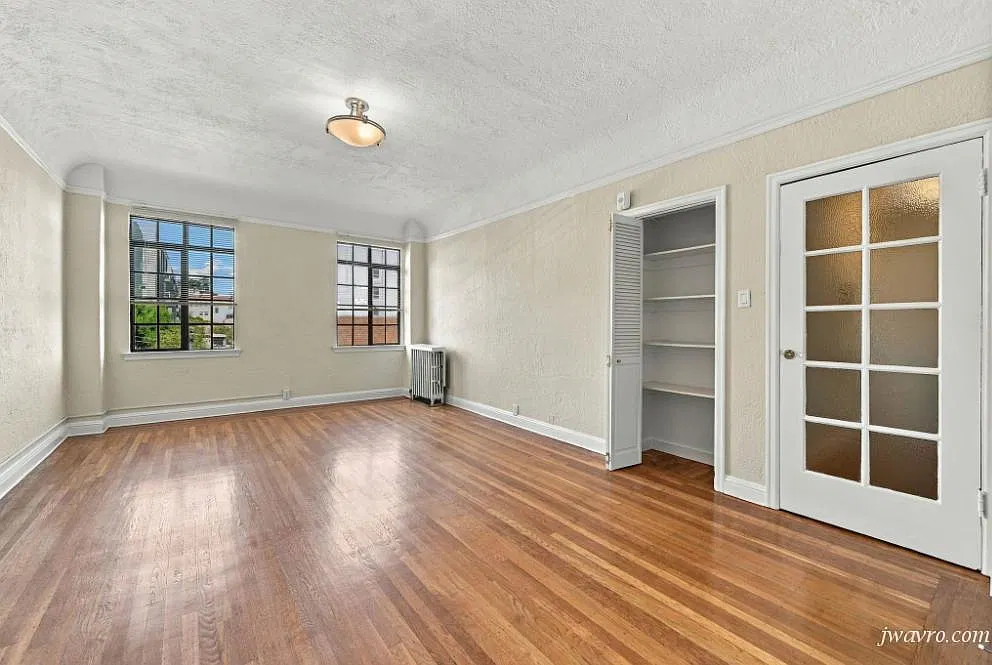 Must See Remodeled Large 1bd! Convenient Location! — Photo 1