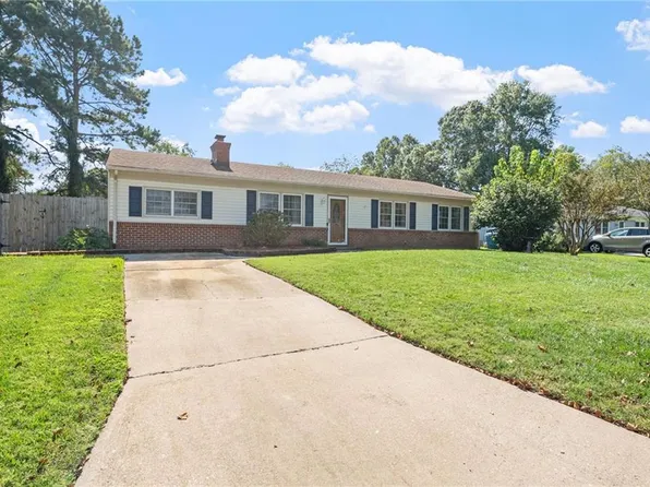 1652 Ashton Dr, Virginia Beach, VA 23464
