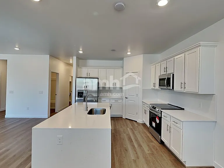 6541 E Paseo Alga — Photo 3