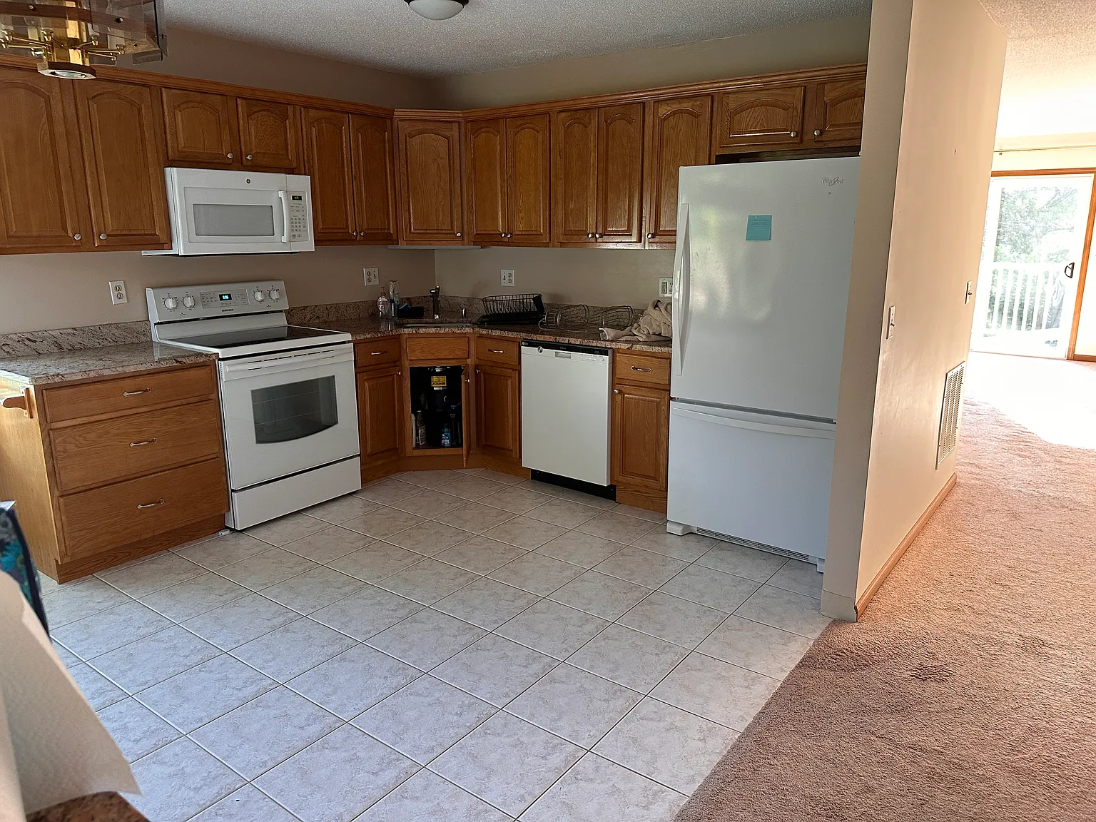 247 Foxboro Dr — Photo 4