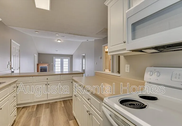 7002 Reagan Cir #1 — Photo 20