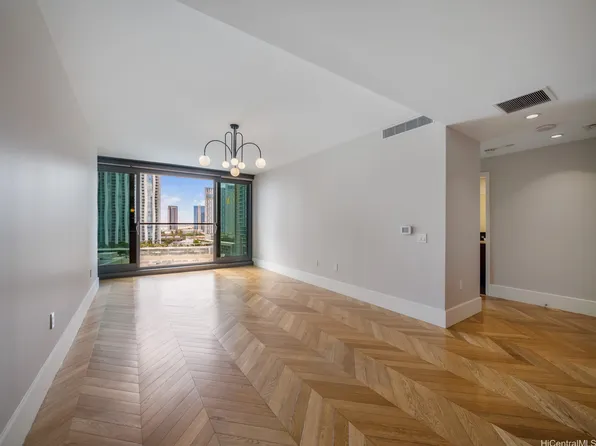 1108 Auahi St APT 1305, Honolulu, HI 96814