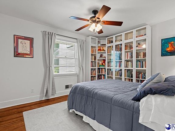 5th image of 1017 Alton Cir