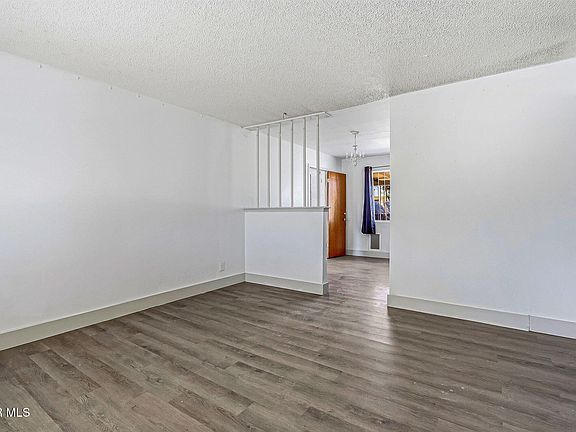 5th image of 5021 Royal Dr