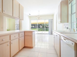 1064 Bedford Ave, Palm Beach Gardens, FL 33403