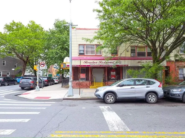 452 Graham Ave, Brooklyn, NY 11211