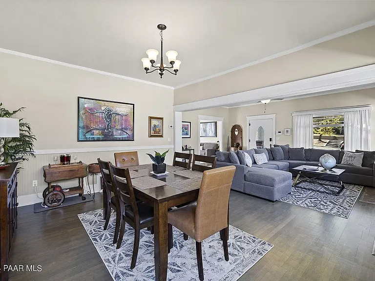 301 S Mount Vernon Ave — Photo 15