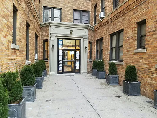 Rented by Bruma Realty LLC | media 3