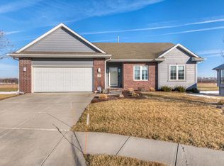 108 Traders Pointe Cir, Council Bluffs, IA 51501