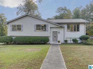 3905 Oak Brook Cir, Birmingham, AL 35243