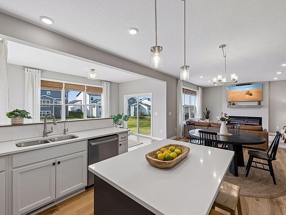 4th image of 4669 Carnation Ct
