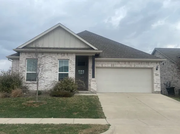1401 Eagle Nest Dr, Azle, TX 76020