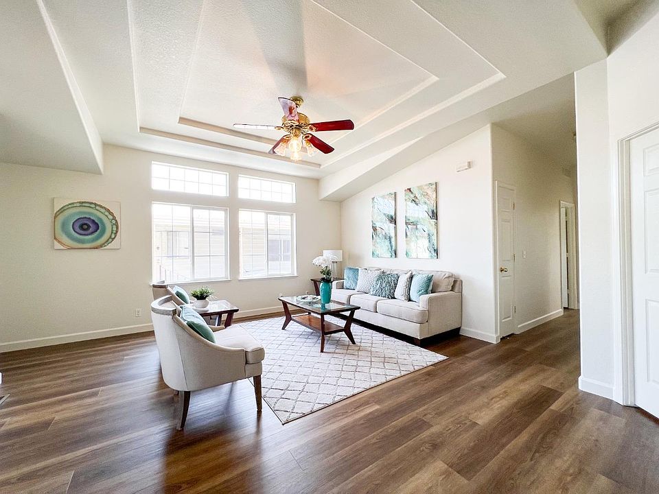 1st image of 313 Millpond Dr #313