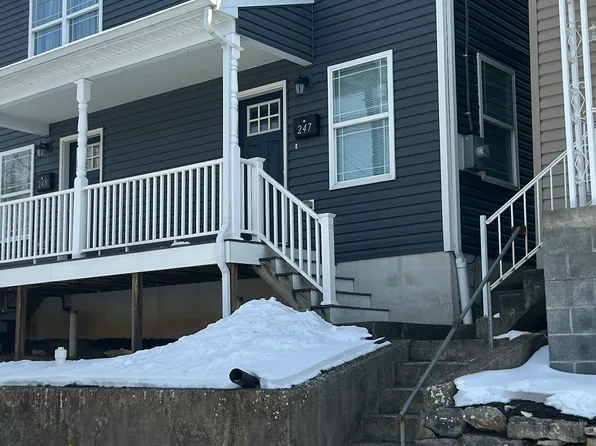 247 Ringgold St, Waynesboro, PA 17268