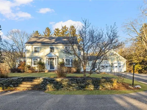 555 Great Rd, Lincoln, RI 02865