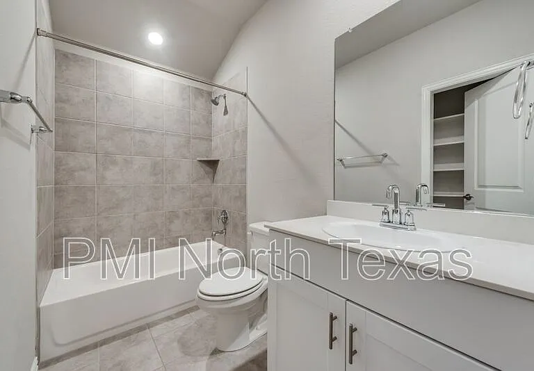 214 Stonehollow Way — Photo 12