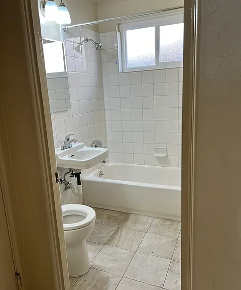 241 Pamela Ave #4 — Photo 4
