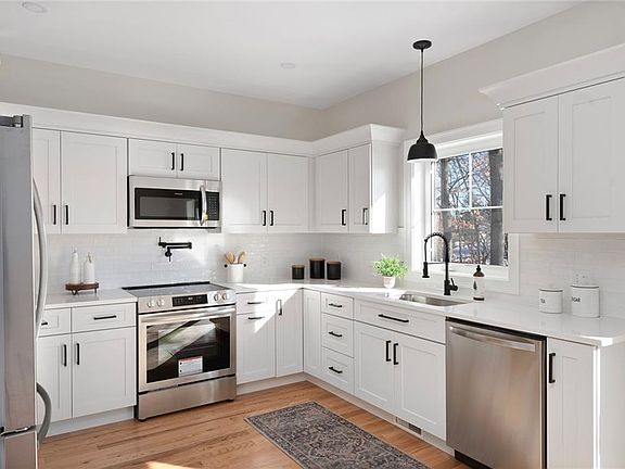 2nd image of 183 Midwood St