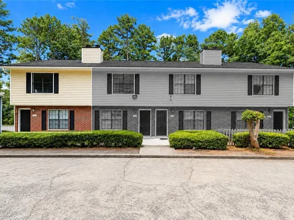 3063 Destin Cir, Snellville, GA 30078