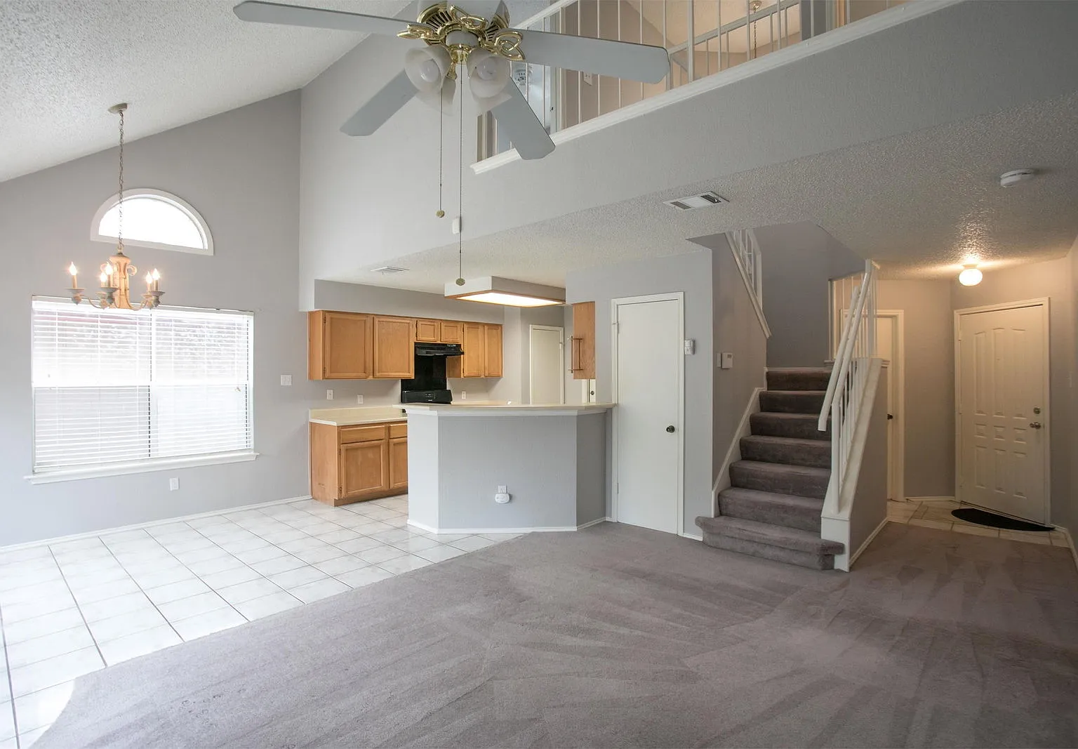 3 bed, 2.5 bath, 1294 sqft, $2,250 — Photo 2