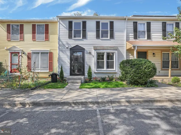 11 Seek Ct, Takoma Park, MD 20912