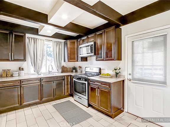 5th image of 43103 Grizzly Rd