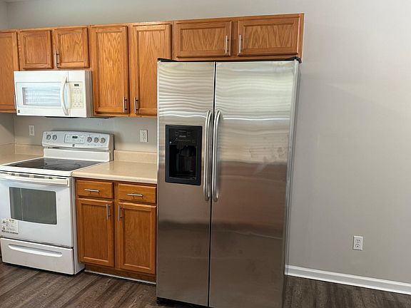 3rd image of 112 Lora Ln #112A