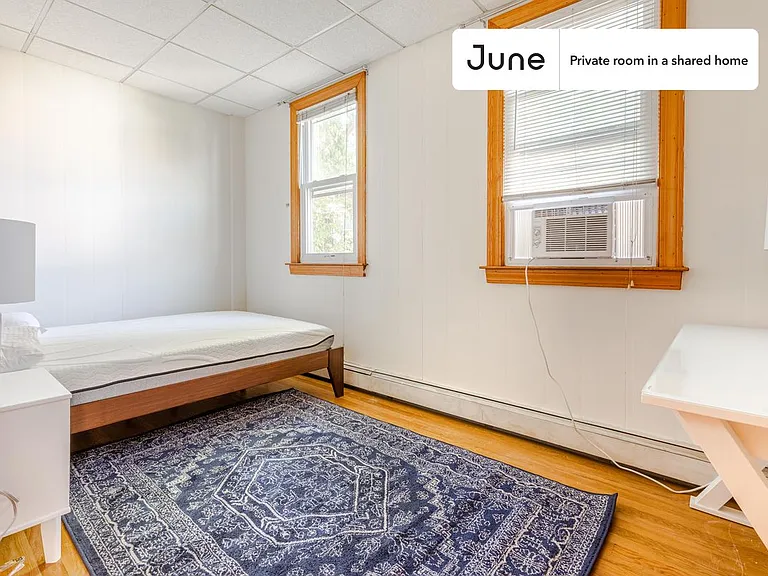 5 Oswald St #E — Photo 2