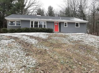 47 Schyler Dr, Poughkeepsie, NY 12603