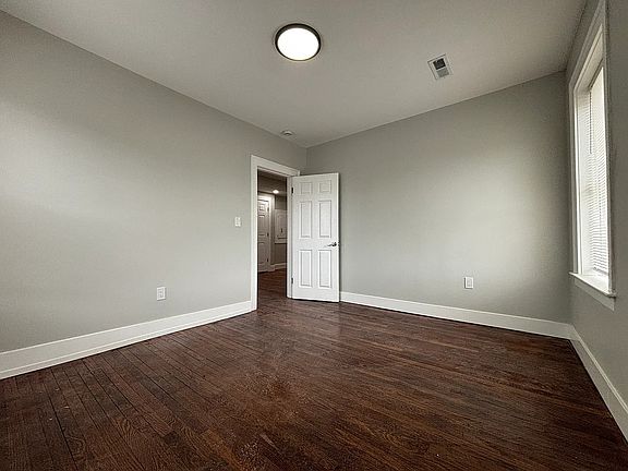 3rd image of 70A303 Circular Ave #303