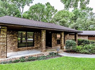104 Oakview Cir, Huntsville, TX 77340