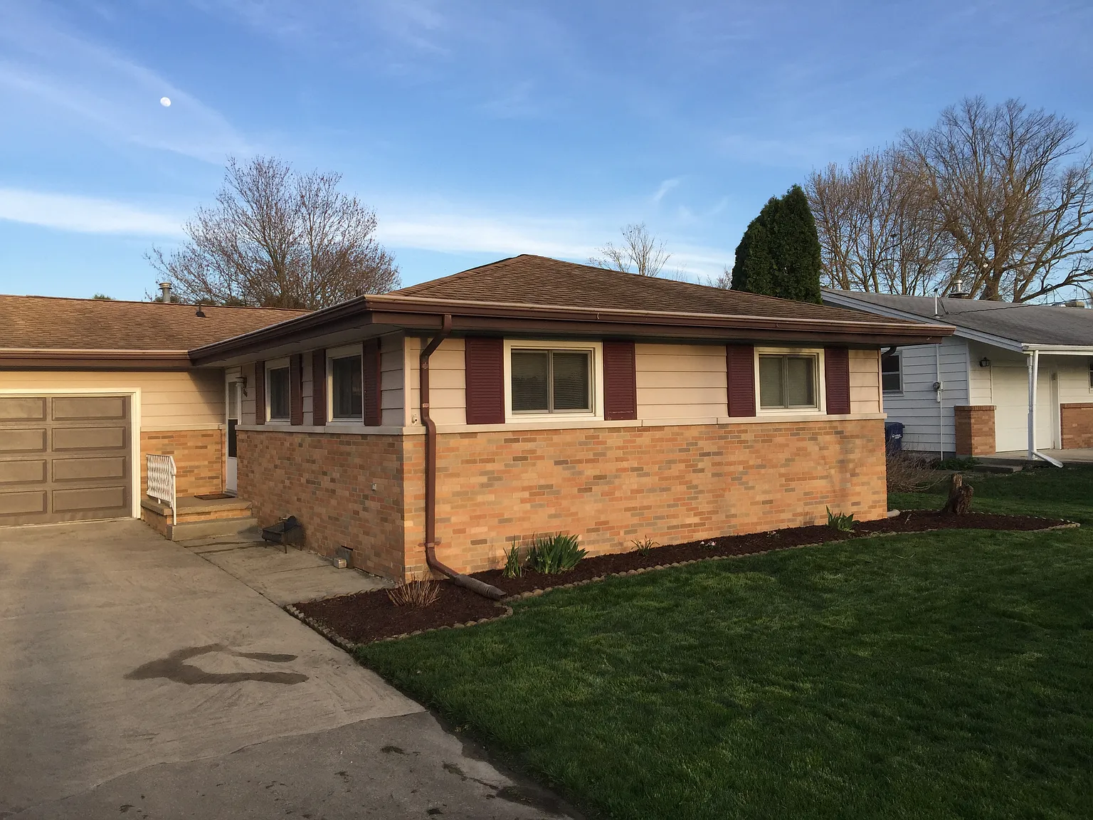 206 Ellen Ave photo 1