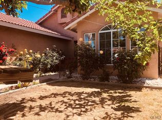 2160 Piazza St, Delano, CA 93215