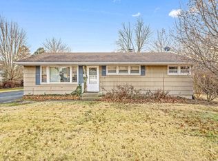 228 W Taylor St, Dekalb, IL 60115