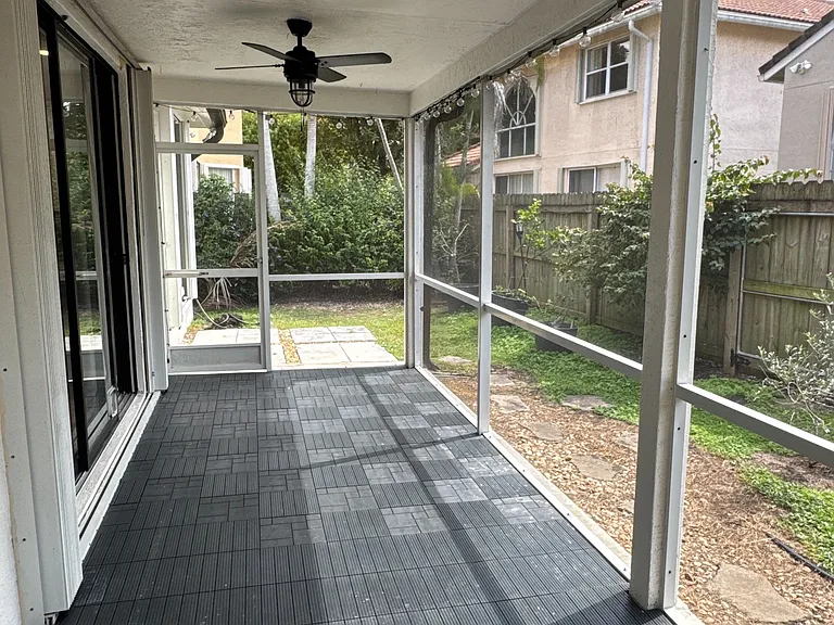 10894 Old Bridgeport Ln — Photo 42