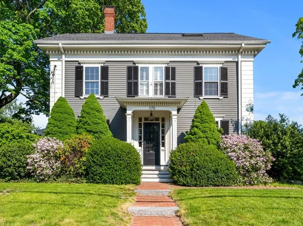 176 Court St, Dedham, MA 02026