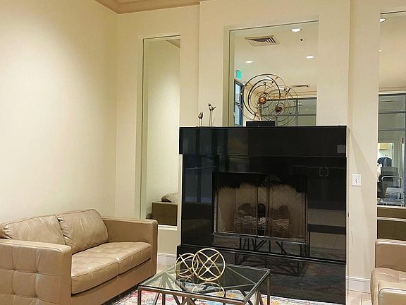 5th image of 414 Water St Unit 2601