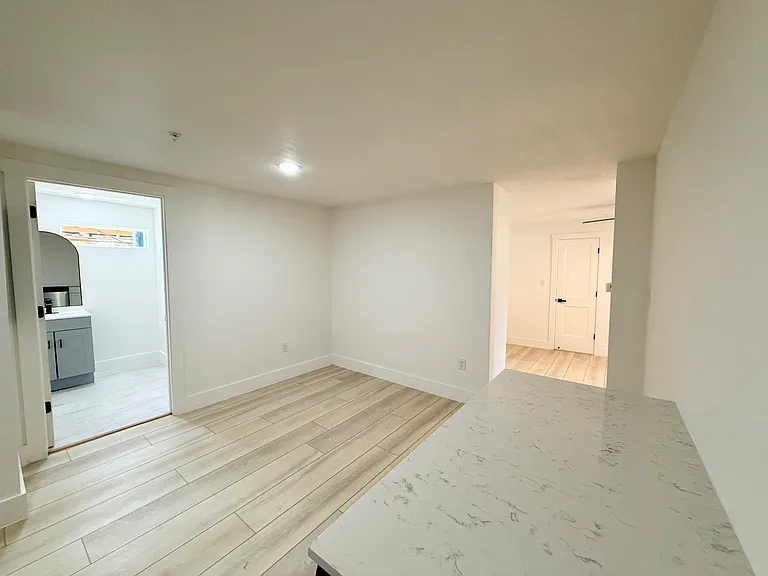 2204 W San Antonio St #3 — Photo 9