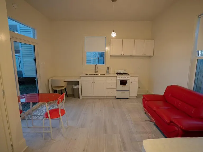 1019 Adams St #E — Photo 20