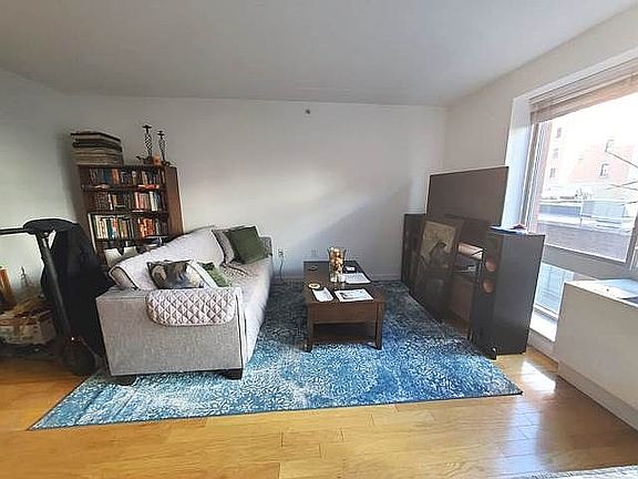 3rd image of 555 W 23rd St APT N5g