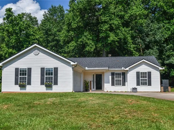 4858 Pine Hill Rd, Gainesville, GA 30507
