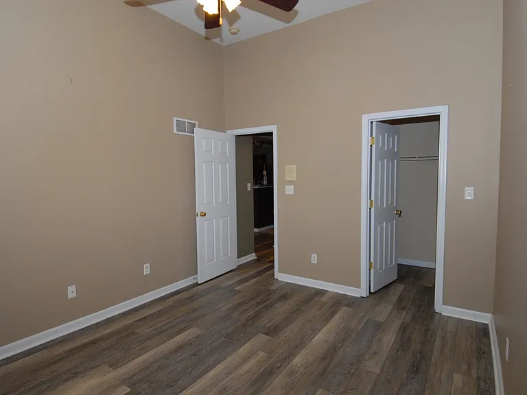 603 Country Village Dr — Photo 11