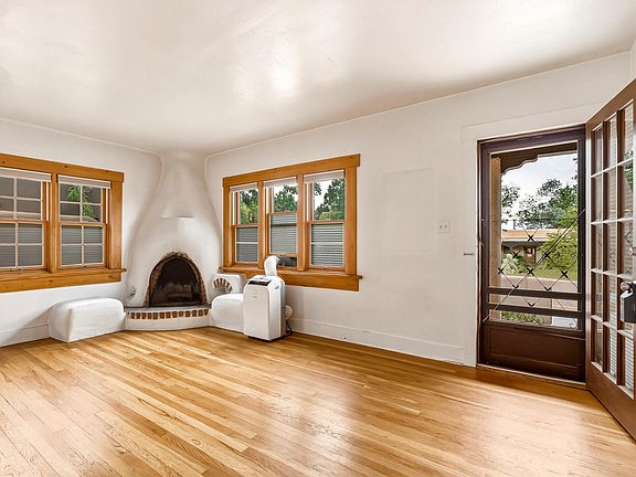 5th image of 815 Allendale St