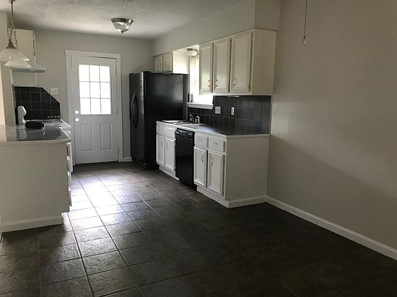 4th image of 20250 Regents Corner Dr