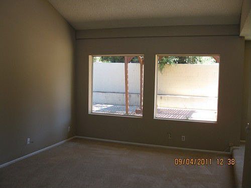 5th image of 11494 Oakcrest Ave