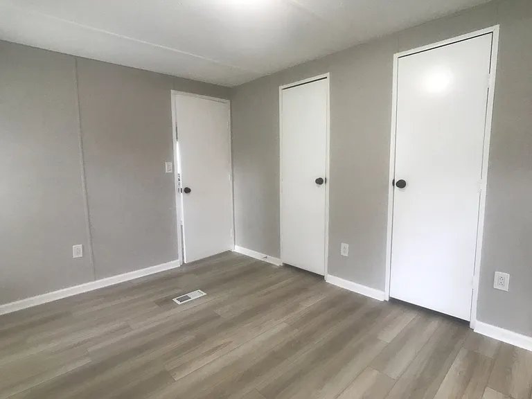6803 Waters Ave — Photo 7