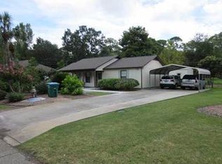 7 25th Ave, Apalachicola, FL 32320