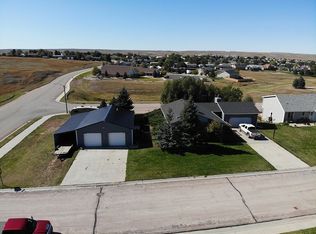 403 Range Cir, Wright, WY 82732