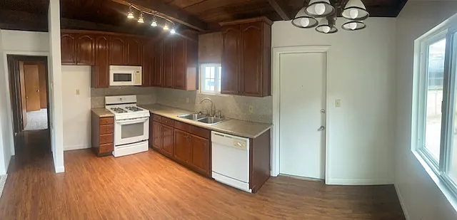 1408 N 1st St — Photo 8