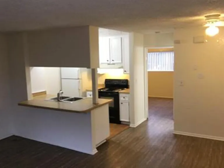 4162 Estrella Ave #1 — Photo 13